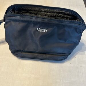 Brixley black Women's Toiletry Bag